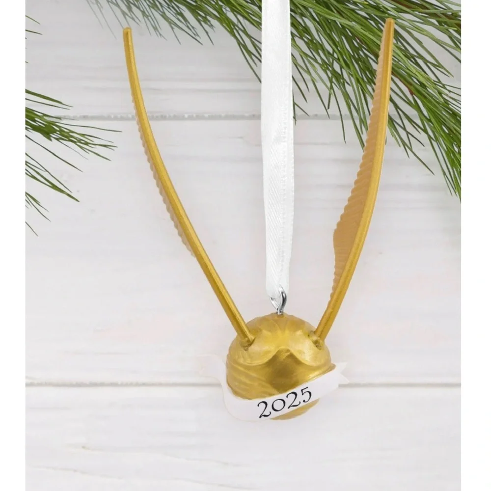 Hallmark Harry Potter “2025 Golden Snitch” Christmas Ornament (NWT)